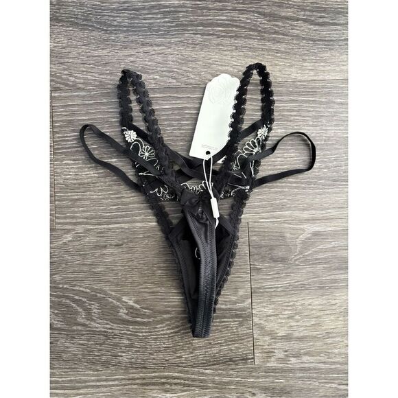 NWT For Love & Lemons Daisy Lashes Black & White Floral Thong Size XXS - Picture 3 of 3
